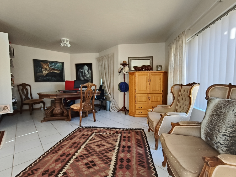 4 Bedroom Property for Sale in Wavecrest Eastern Cape